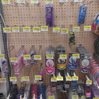 Does walmart offer stock options to employees