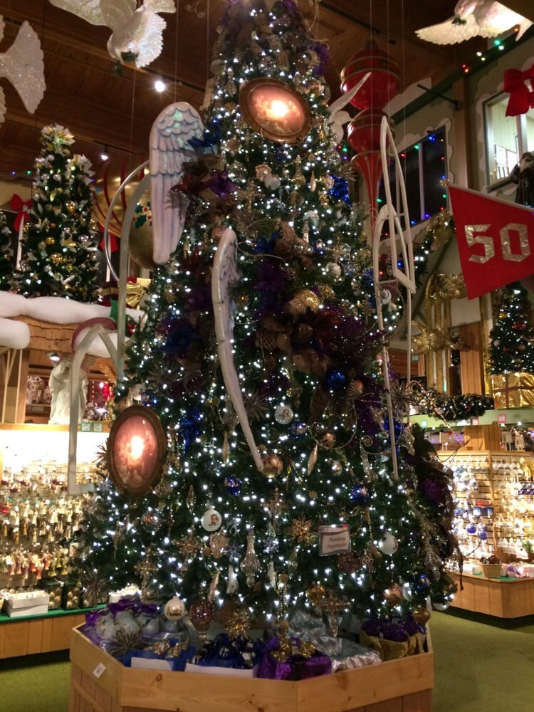 Bronner’s Christmas Wonderland 234 Photos Home Decor 25 Christmas