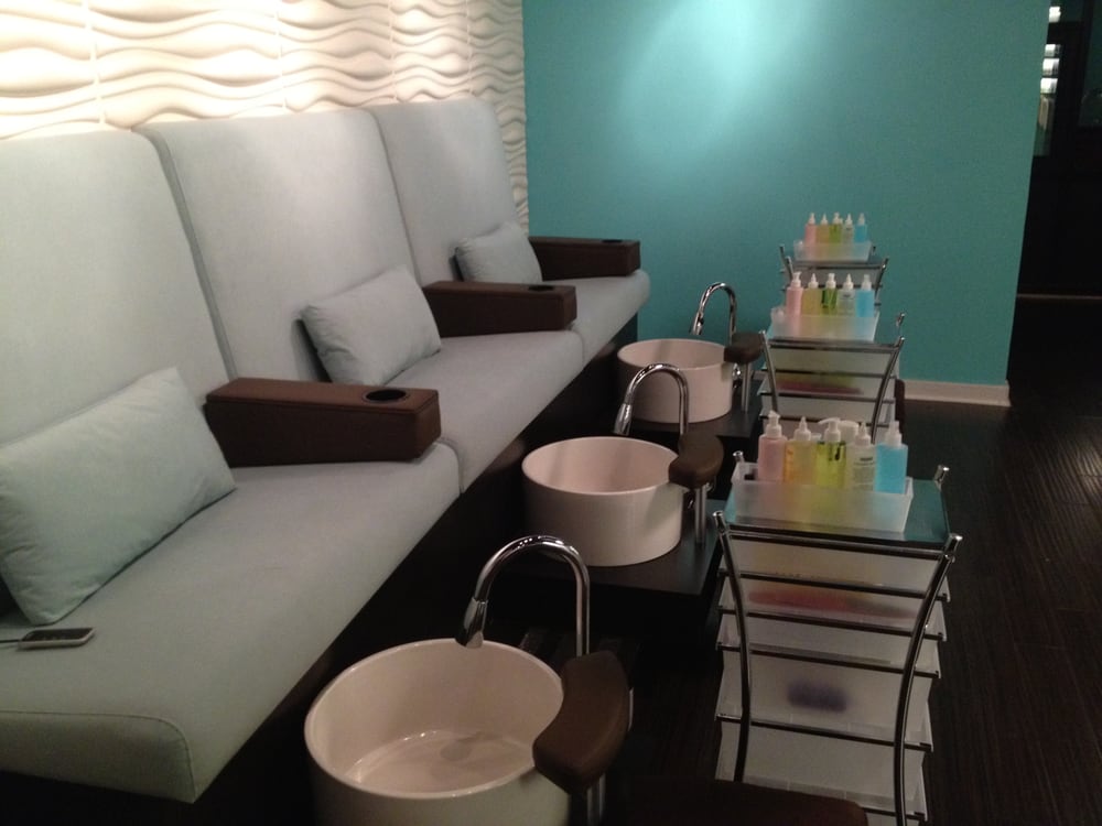 Luxure Nail & Beauty Bar Nail Salons Mount Greenwood Chicago, IL Reviews Photos Menu