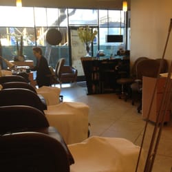 Spa Glisten Nails logo