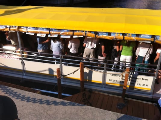 milwaukee river boat rentals riverwalk boat rentals tours westown milwaukee wi milwaukee river boat rentals riverwalk boat rentals tours westown milwaukee wi