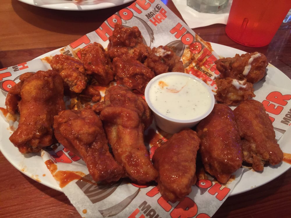 Hooters 37 Photos Chicken Wings 70 Wolf Rd Colonie, NY