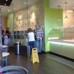 Yogurtland logo