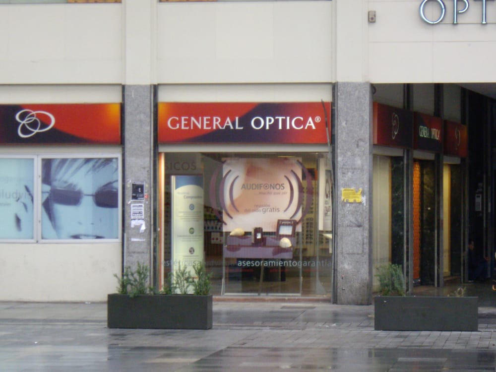 General Óptica Eyewear & Opticians Encarnación Regina Seville