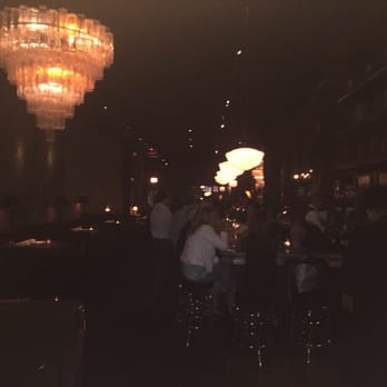 Bavette's Bar & Boeuf - Chicago, IL, United States. It's dark and intimate here!