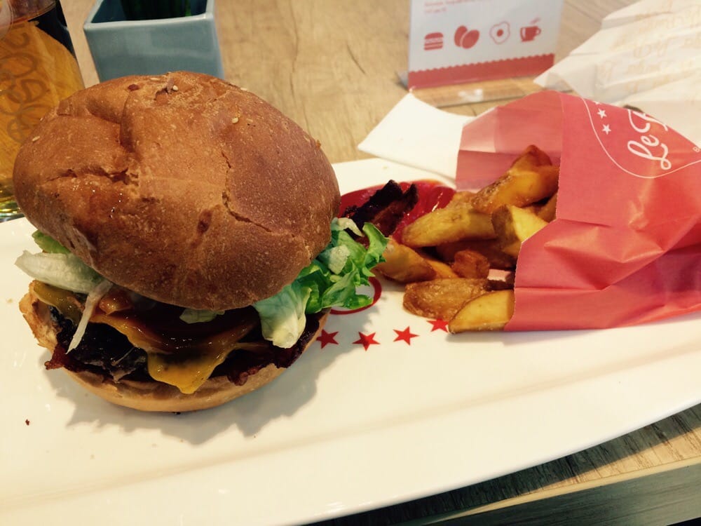 Le Burger 10 Photos Burgers Penzing Vienna, Wien, Austria
