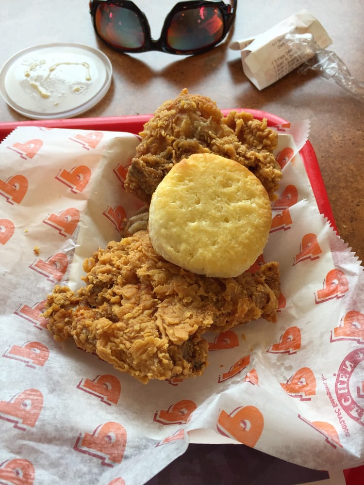 Popeye’s Famous Fried Chicken & Biscuits Fast Food 2005 S Frontage