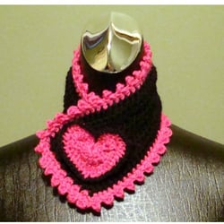 She Blooms By Lindsey logo