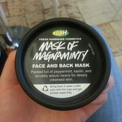 Lush Handmade Cosmetics logo