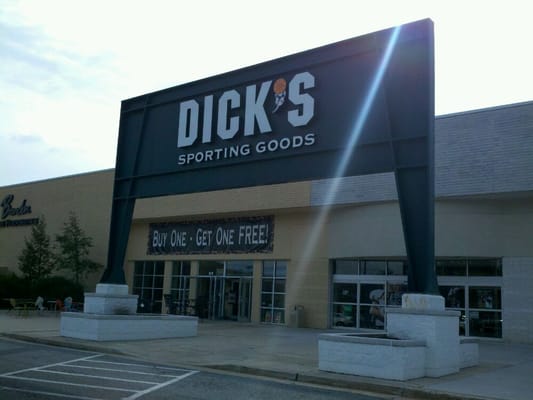 dicks sporting goods near plainridge casino