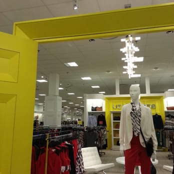 JCPenney - Brookfield, WI, United States. Womenswear display 9712