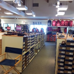 bass shoes stores near me