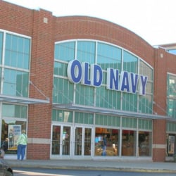 Old Navy Clothing Store - Chicago, IL, United States by Ren H