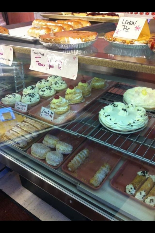 Continent Bakery Bakeries Swansea, MA Reviews Photos Yelp