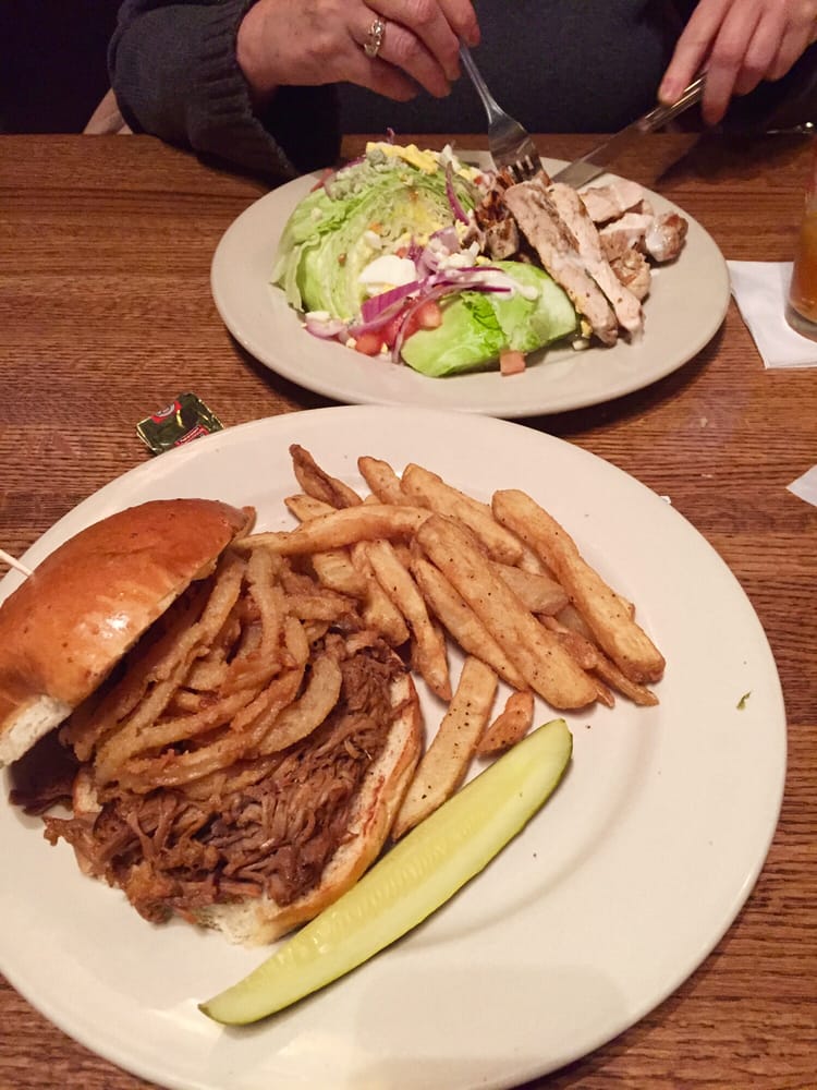 Great American Saloon American (Traditional) 20 Dairyland Sq Red