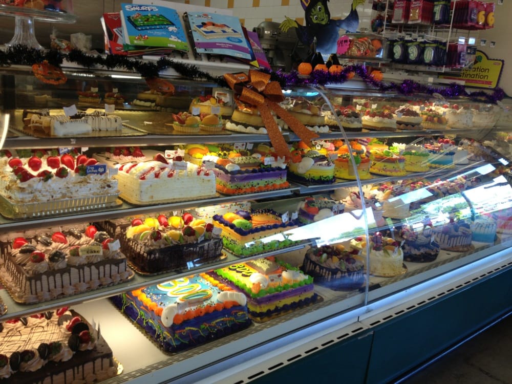 Superior offers cakes for quiencerias, weddings, birthday and every other occaison.