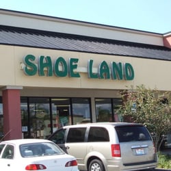 February 2007 Shoe Land^, an established family footwear retailer operating 16 stores located in Atlanta, Orlando, and Tampa, has hired Kim Parrish Creative