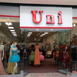 Stock Photo - Uni Qlo Clothing Store Interior, 34th Street, NYC