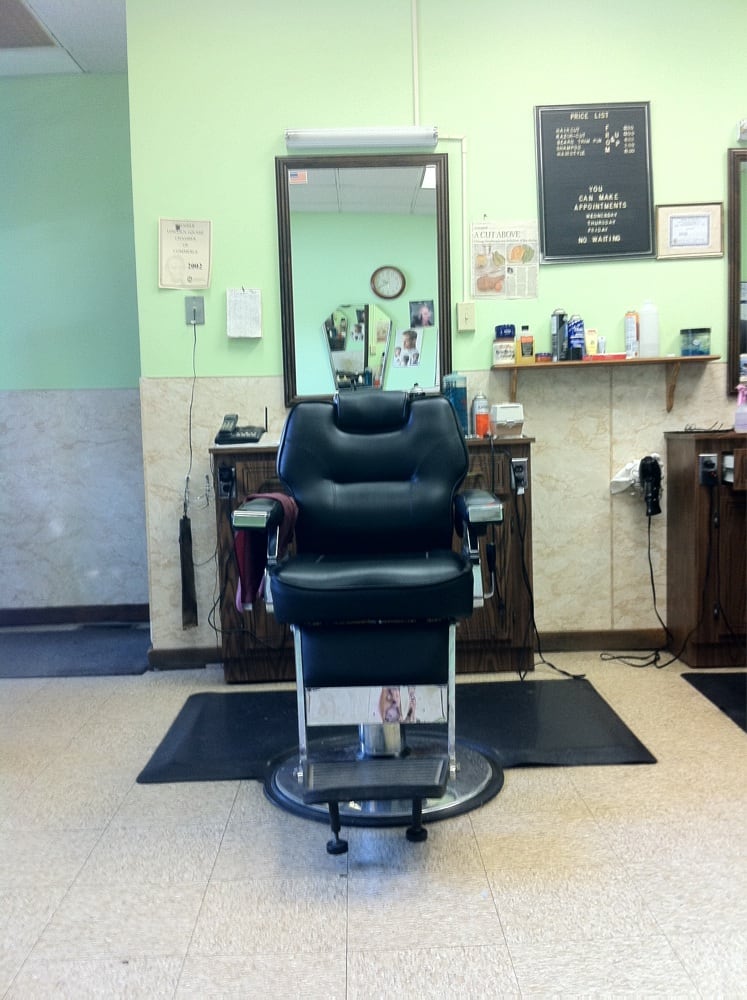 Wells Park Barber Shop Barbers Lincoln Square Chicago, IL