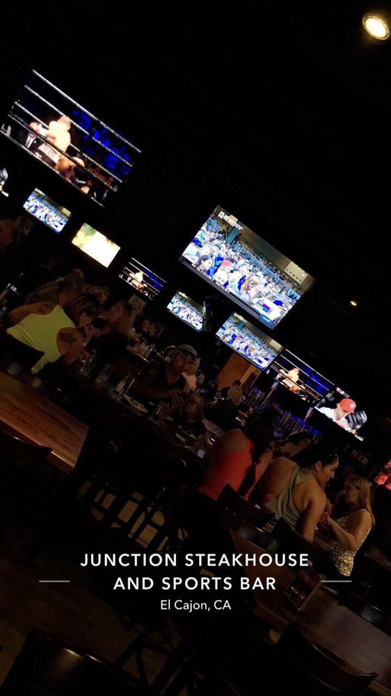 Junction Bar & Grill 16 Photos & 10 Reviews Burgers 777 Jamacha