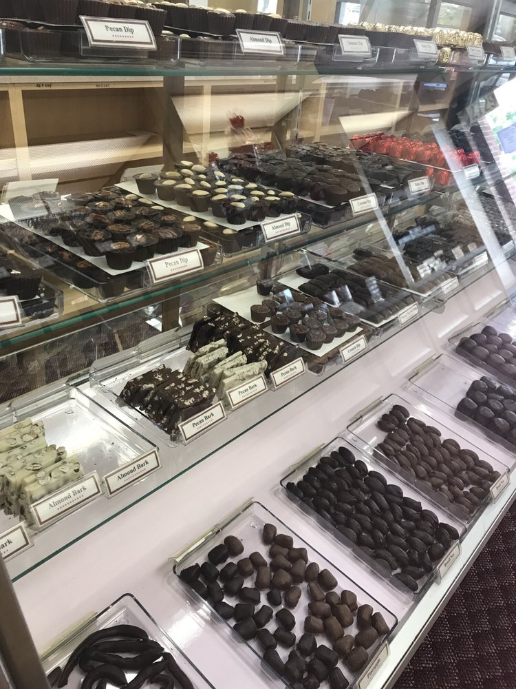 AnthonyThomas Candy Shoppes Candy Stores 2729 E Main St, Columbus