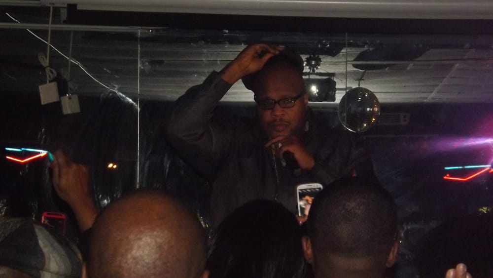 Vibrations Night Lounge