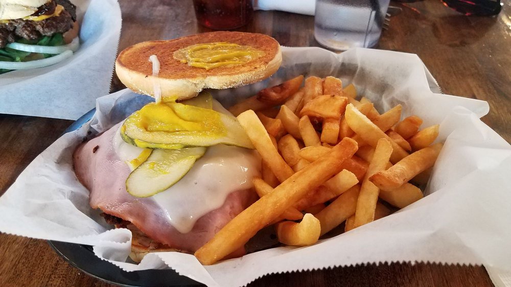 The Wooden Nickel Pub & Grill
