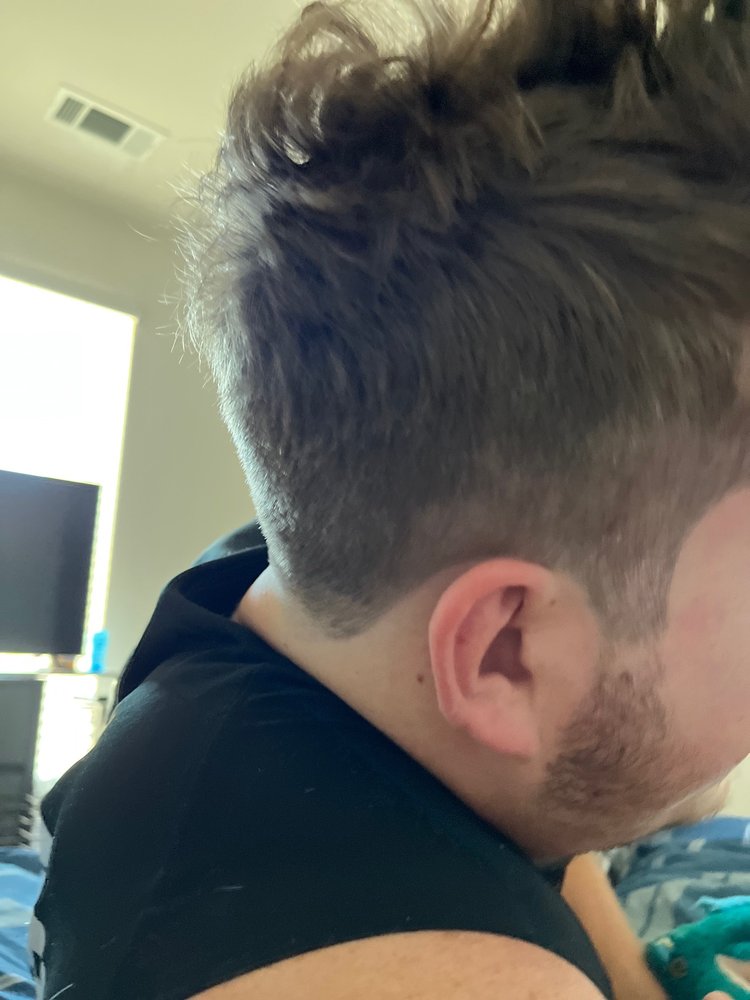 Bongos Barbershop and Salon