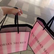 The Oaks Mall - 30 Reviews - Shopping Centers - 6419 ...
