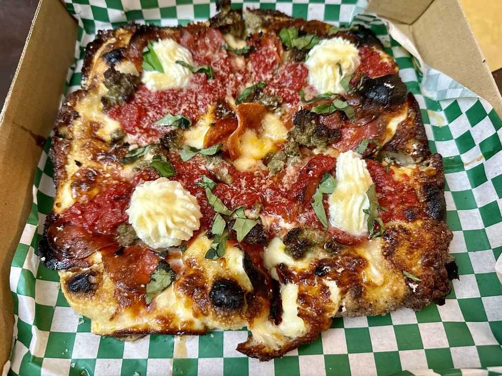 LA Waterfront Pizza