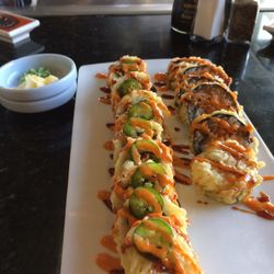 Hino Oishi 585 Photos 422 Reviews Anese 3091 E Campus Photo Of Hino Oishi Fresno Ca United States Y Sushi Rolls