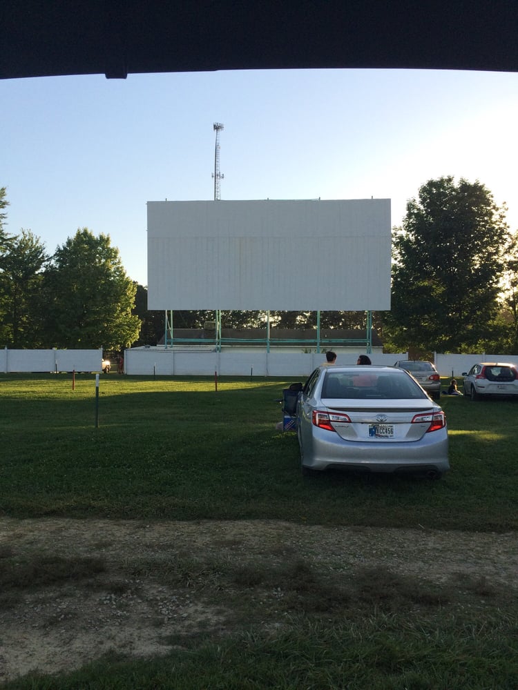 Holiday DriveIn Theatre CLOSED 11 Reviews DriveIn Theater 646