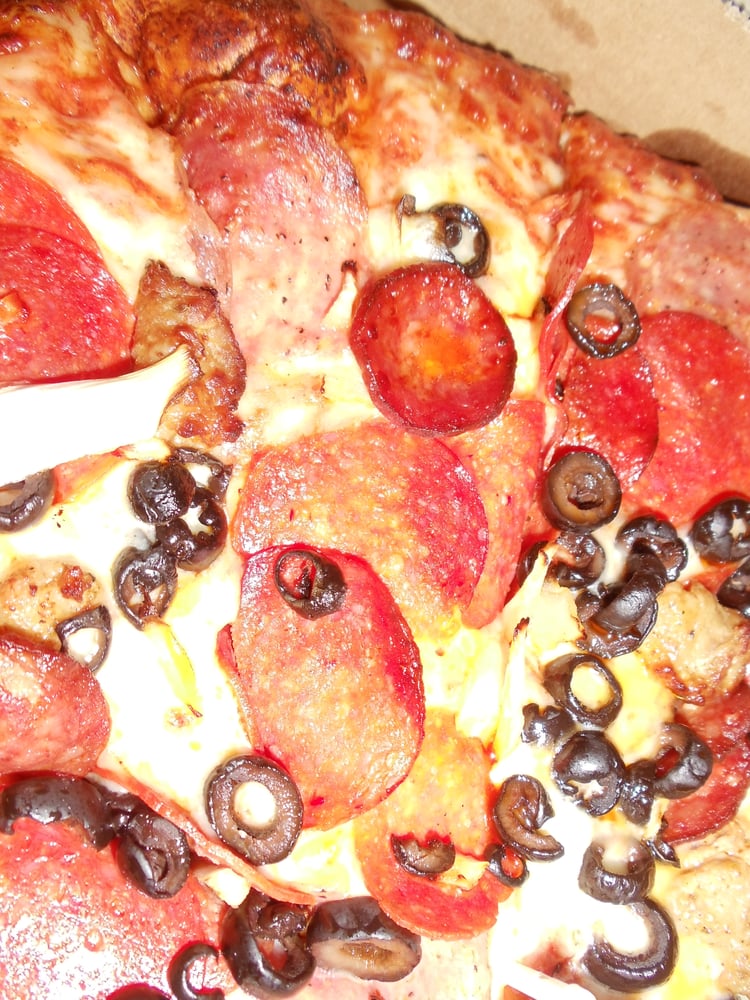 Pepperoni Italian Sausage Salami Linguica Mushrooms Green Photo Of Round Table Gridley Ca United States Pepperoni Italian