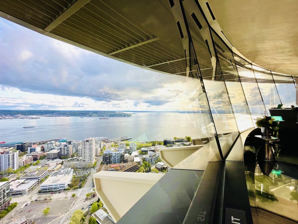 The Loupe Lounge Dress Code