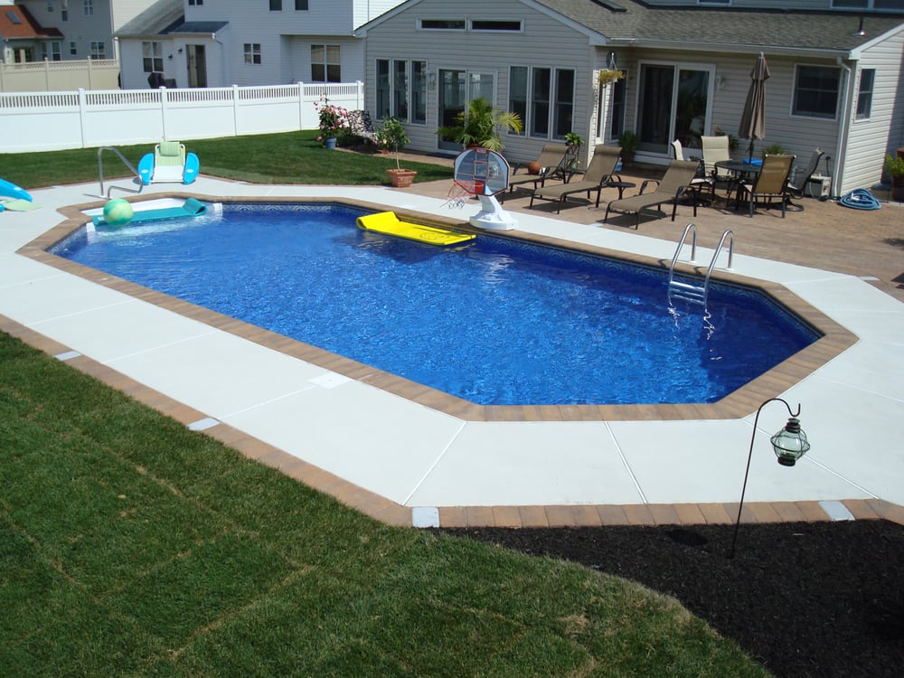 Paradise Pool and Spa