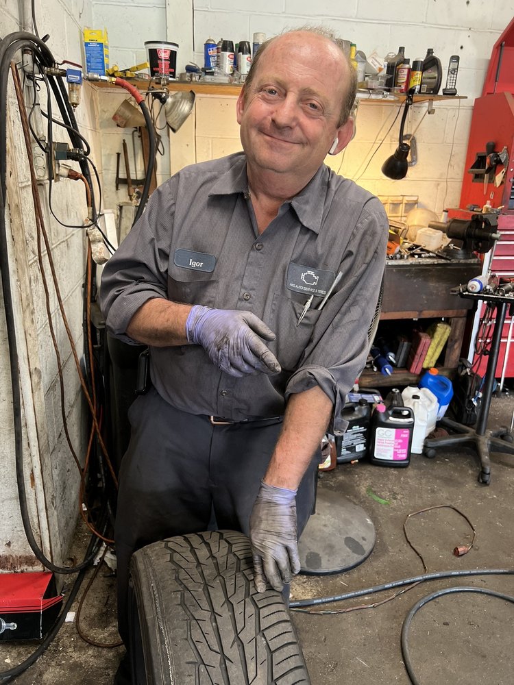 AW's Auto Service & Tires