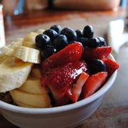 Bogart's Cafe - Honolulu, HI, United States. Acai bowl! So refreshing after a hike :)