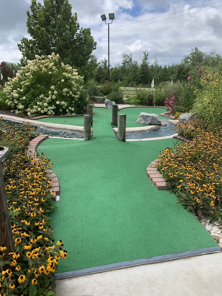 Lakeside Mini Golf
