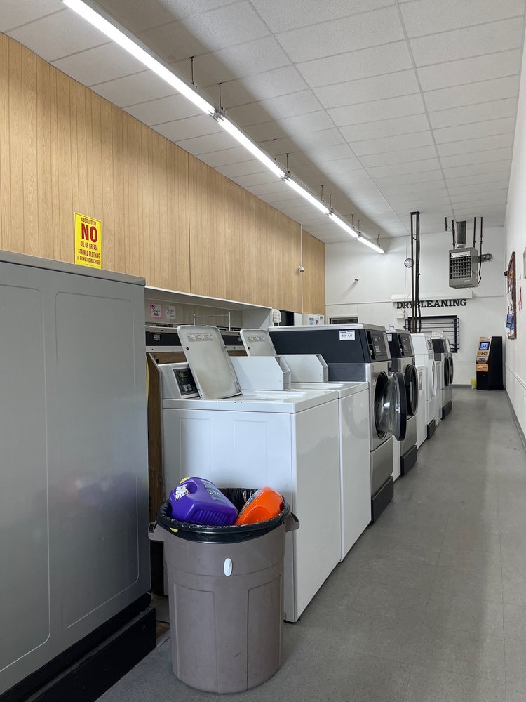 Chippewa Plaza Laundromat & Drycleaners