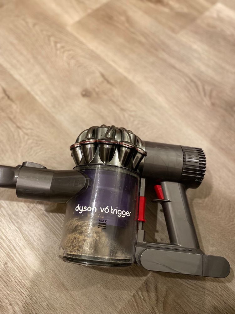 De Lone Vacuum Cleaner Service