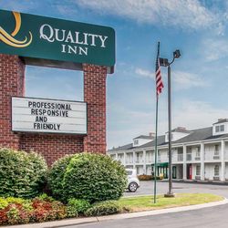 Quality Inn 20 Photos Hotels 1001 Village Green Crossing Photo Of Quality Inn Gallatin Tn United States