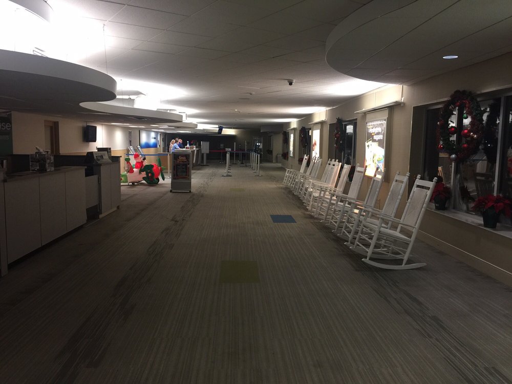 Huntington TriState Airport HTS 14 Reviews Airports 1449