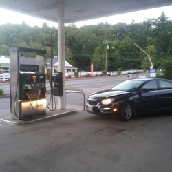 D W Auto Center Gas Stations 449 459 Daniel Webster Hwy
