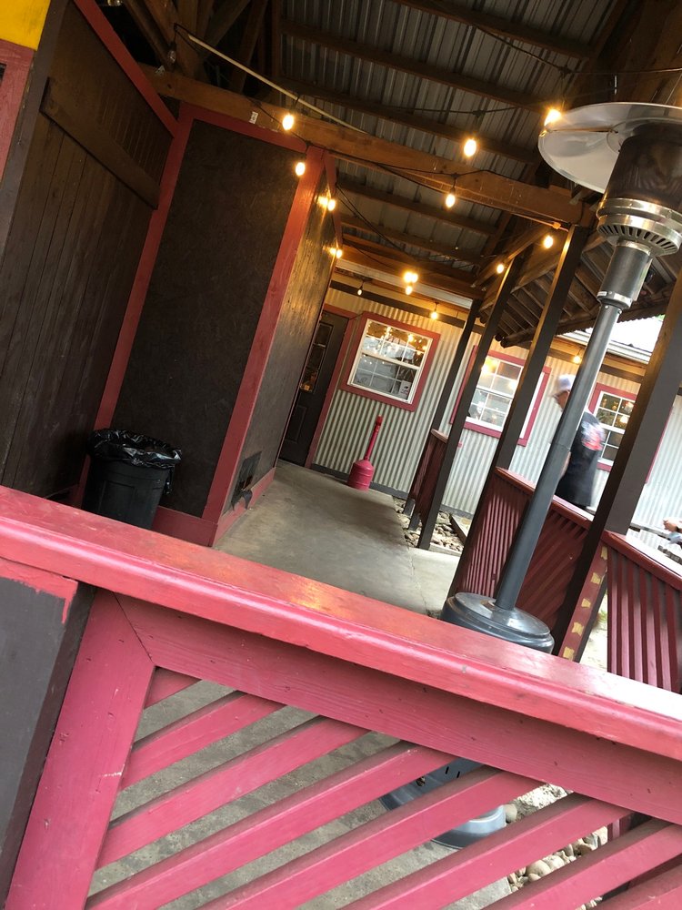 Crawfish Hut