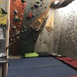 Chicago Bouldering Collective - Rock Climbing - 1907 N Mendell St ... Chicago Bouldering Collective - Rock Climbing - 1907 N Mendell St ...
