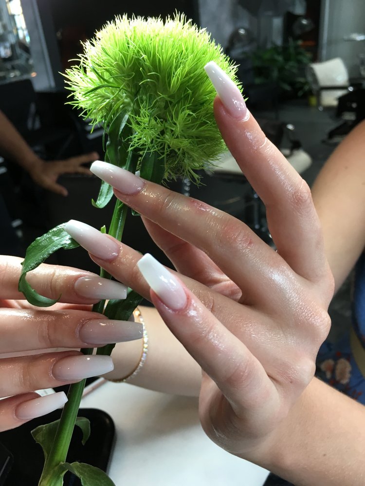 Tipsy SalonBar