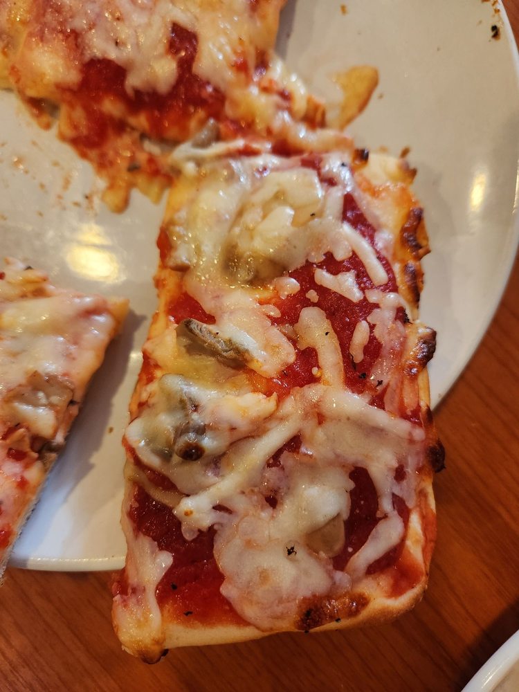 Revello's Pizza