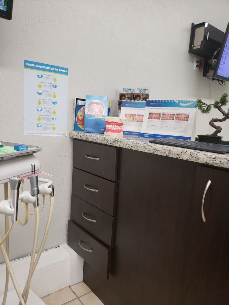 image of business Zayas Dental