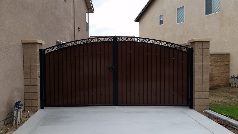 full privacy gate with sheet metal backing excellent job roberto privacy sheet