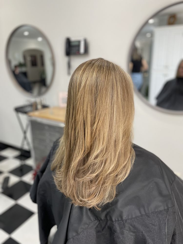 Jon Chelle's Day Spa and Salon